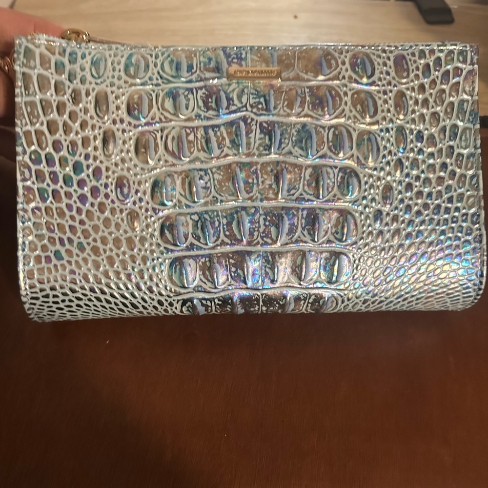 NWT Stunning Brahmin wristlet